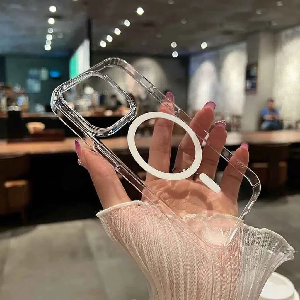 iPhone 15 İnce Kılıf Kamera Korumalı M-Safe Şarj Özellikli Şeffaf Zore London Silikon Kapak